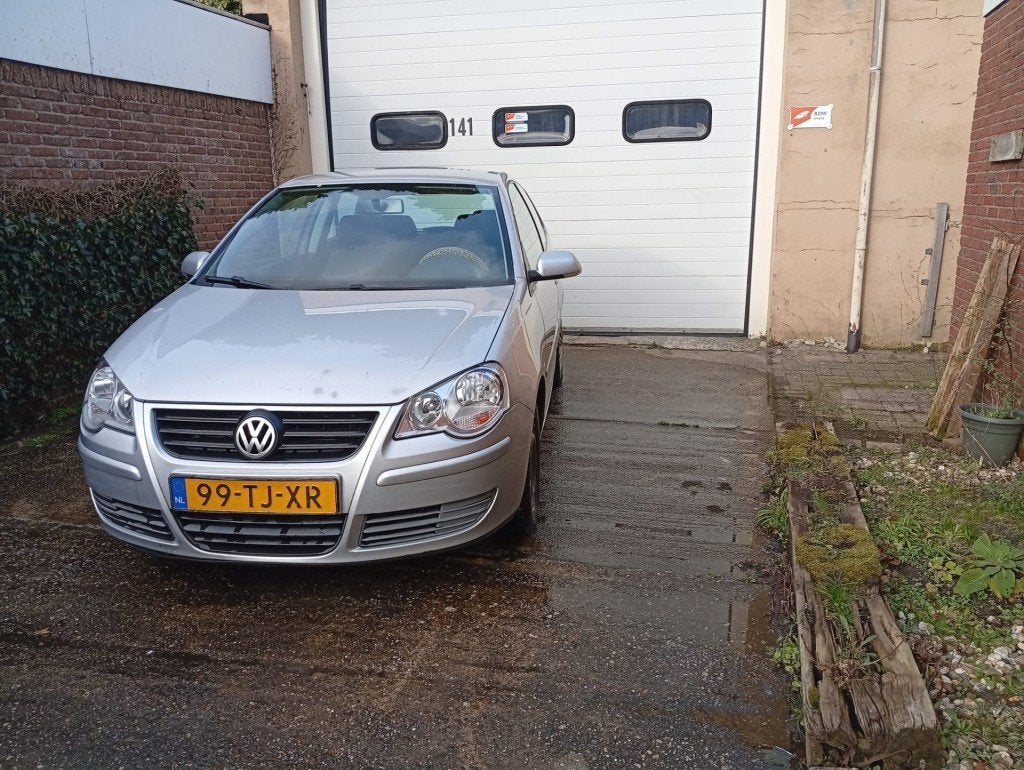 Volkswagen POLO Nieuw APK, Auto's, Voorwielaandrijving, 15 km/l, Gebruikt, Bedrijf