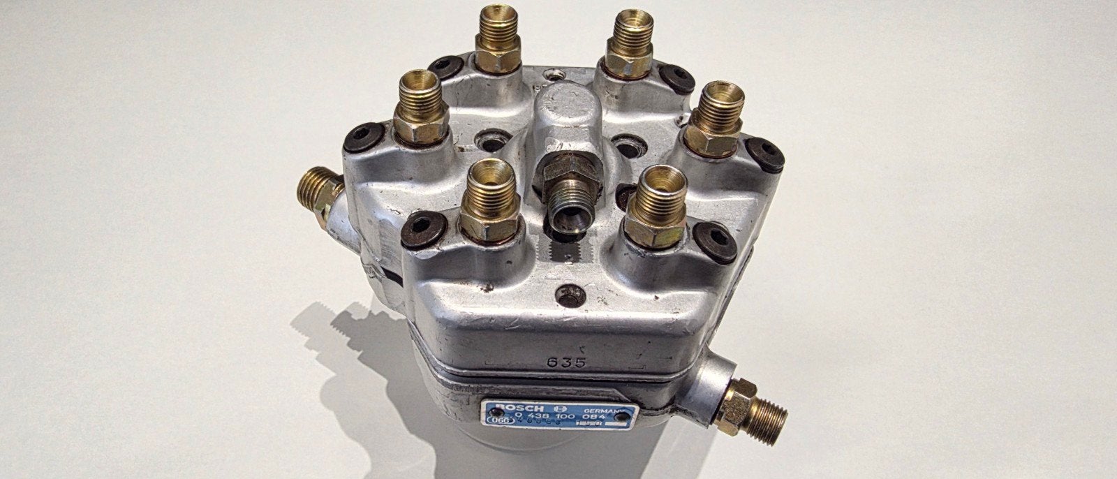 Brandstofverdeler 0438100084 W123 W116 W126 R107 C107 W460, Ophalen, Gebruikt, Mercedes-Benz