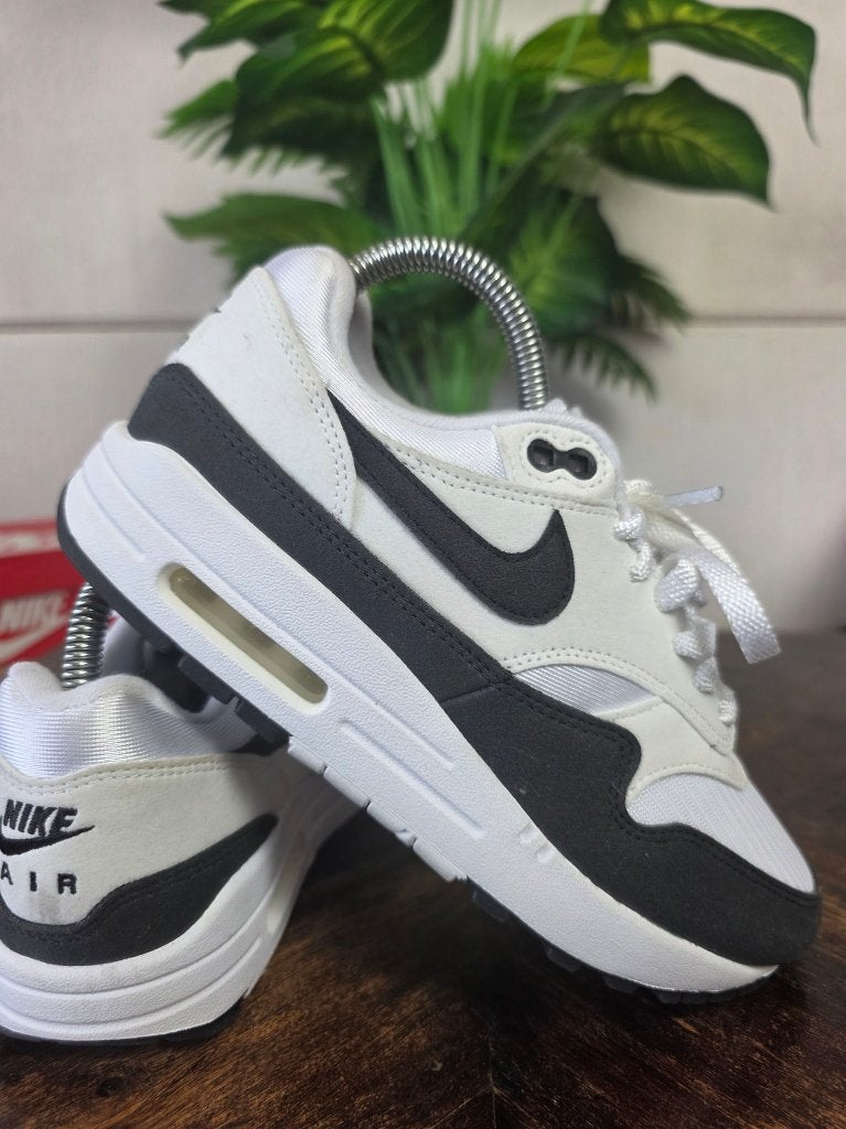 Nike Air Max 1 Black and White maat 38, Zwart, Ophalen of Verzenden, Nike, Nike