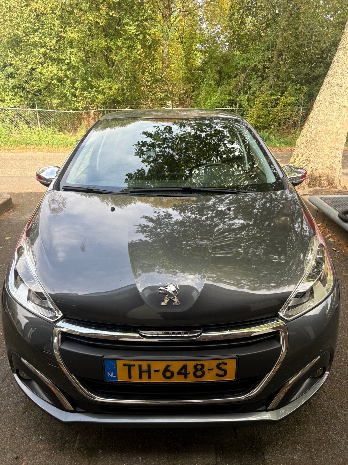 Peugeot 208 1.2 VTI 60KW/82PK 5-D 2016 Grijs, Auto's, Peugeot, Voorwielaandrijving, 1199 cc, Handgeschakeld, Particulier