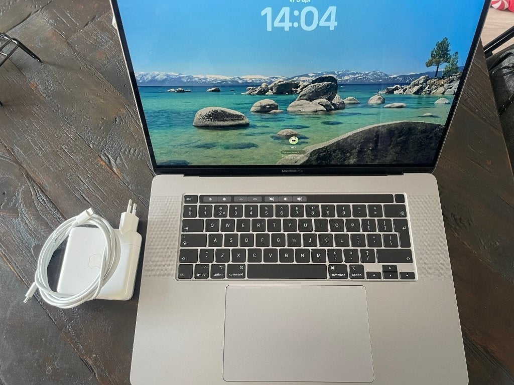 Apple Macbook Pro, 15 "scherm, 512GB, 16GB ram voor weinig.., MacBook Pro, 2 tot 3 Ghz, 512 GB, Ophalen of Verzenden