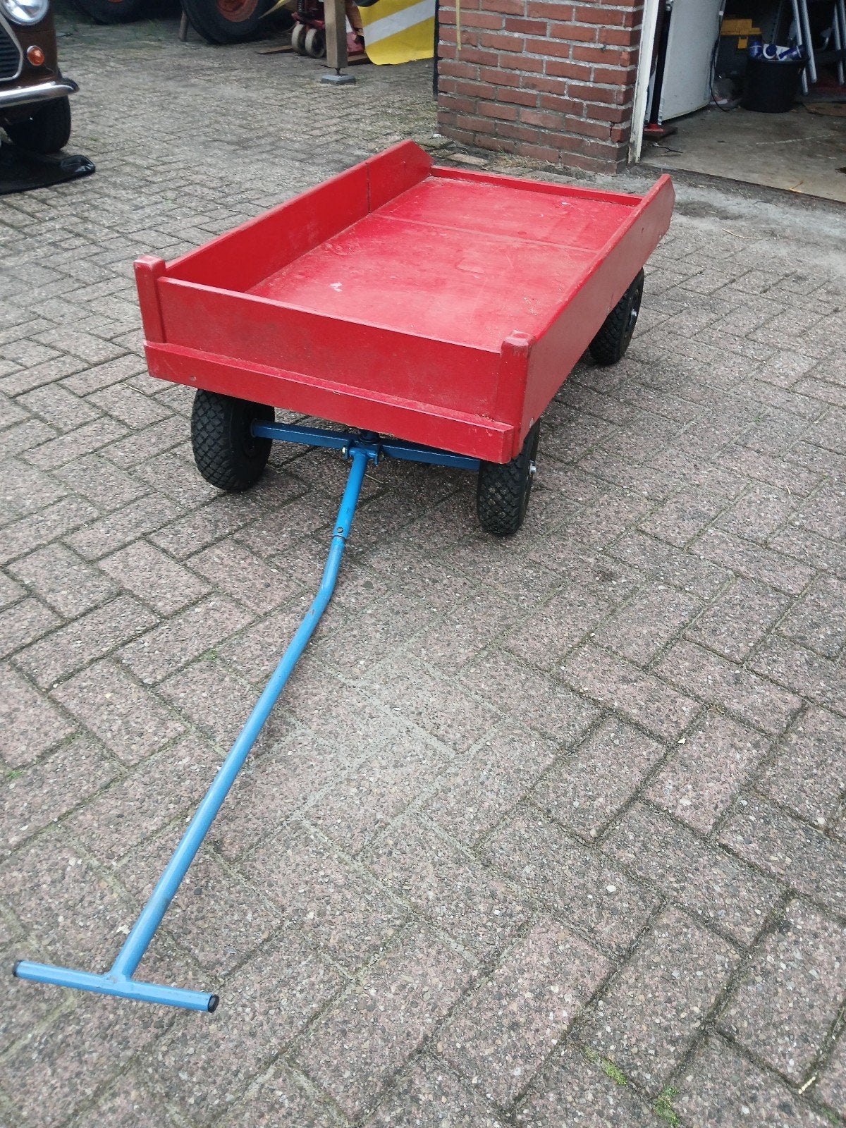 Stevige rode bolderkar met trekstang, Ophalen, Gebruikt