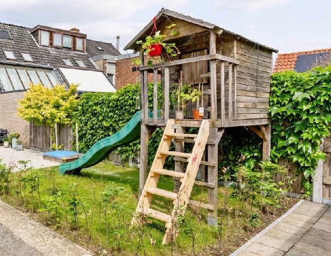Houten speelhuis met glijbaan, Ophalen, Gebruikt