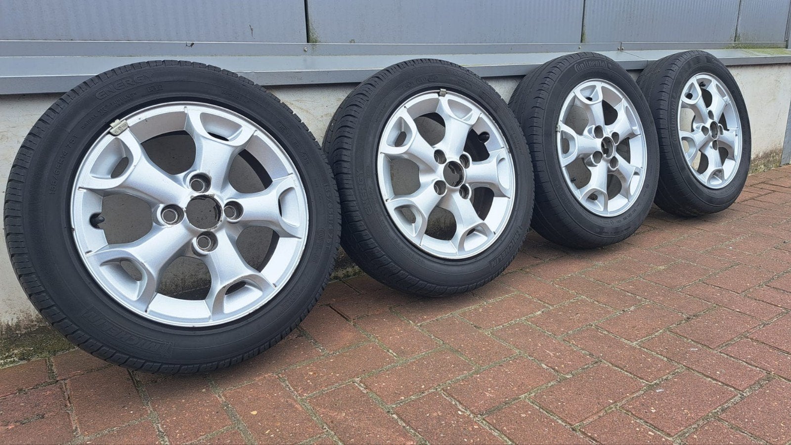 Orig. lichtmetalen velgen Citroen C1 Aygo 107 155/65/14, Auto-onderdelen, Banden en Velgen, 14 inch, Gebruikt, 155 mm, Banden en Velgen
