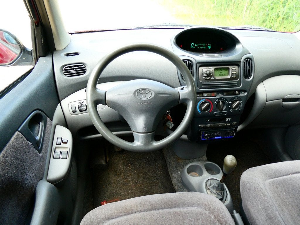 Toyota Yaris Verso 1.5-16V VVT-i Sol 106pk Airco EXPORT ZO M, Voorwielaandrijving, 4 cilinders, 400 kg, Yaris Verso
