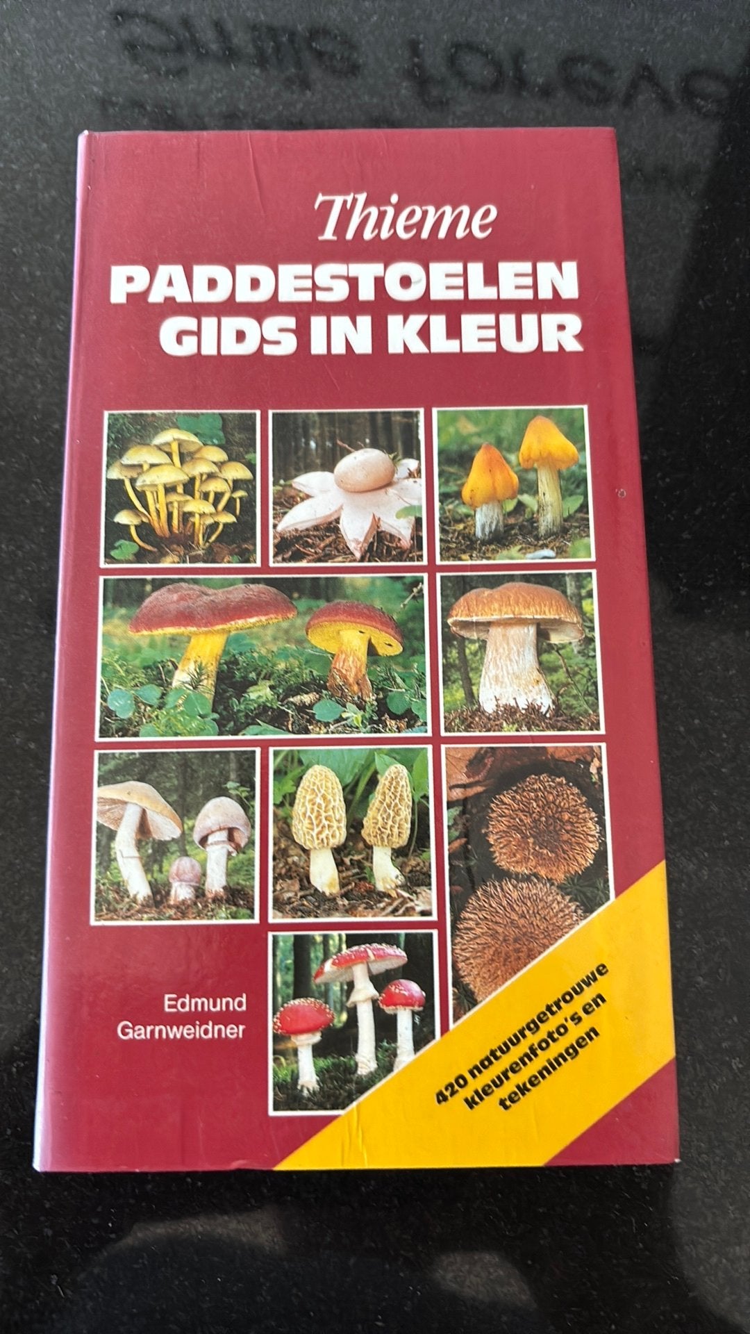 E. Garnweidner - Paddestoelengids in kleur, Ophalen of Verzenden, Zo goed als nieuw, E. Garnweidner