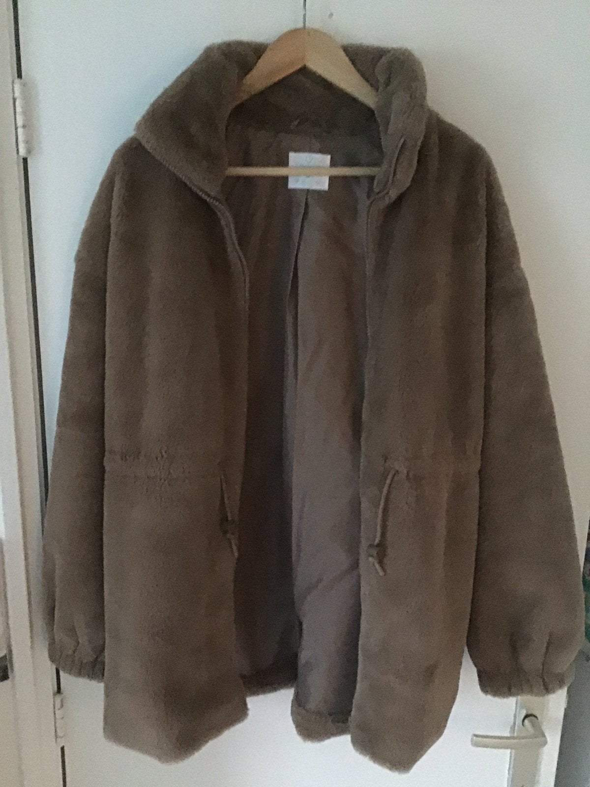 Jas mt S nieuw, Ophalen of Verzenden, Nieuw, Maat 46 (S) of kleiner, Beige