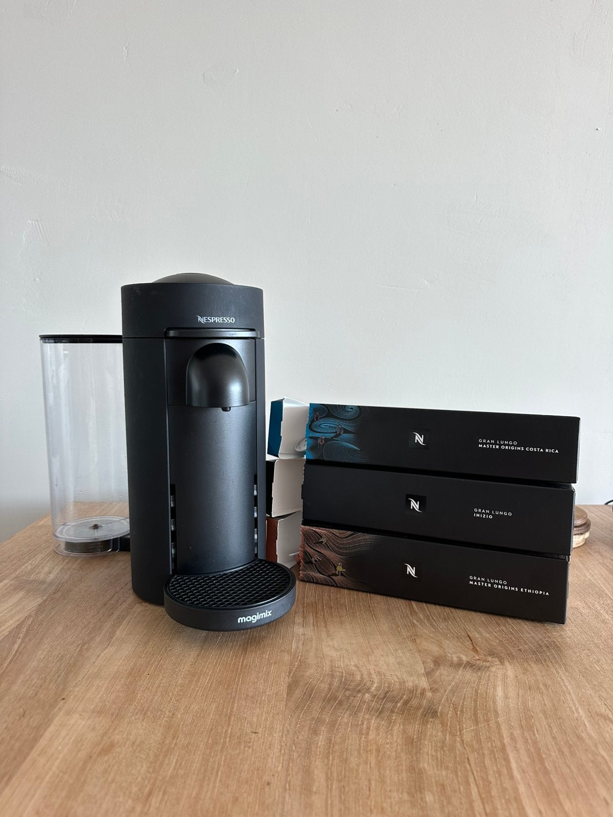 Nespresso Vertuo Plus Magimix incl. cups, Ophalen, Zo goed als nieuw, Nespresso, Nespresso