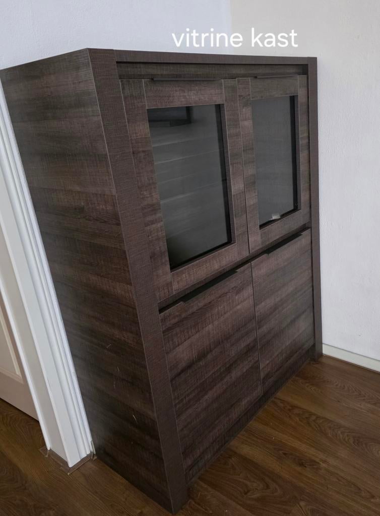 Mooie vitrine kast, Zo goed als nieuw, 150 tot 200 cm, 25 tot 50 cm, 50 tot 100 cm