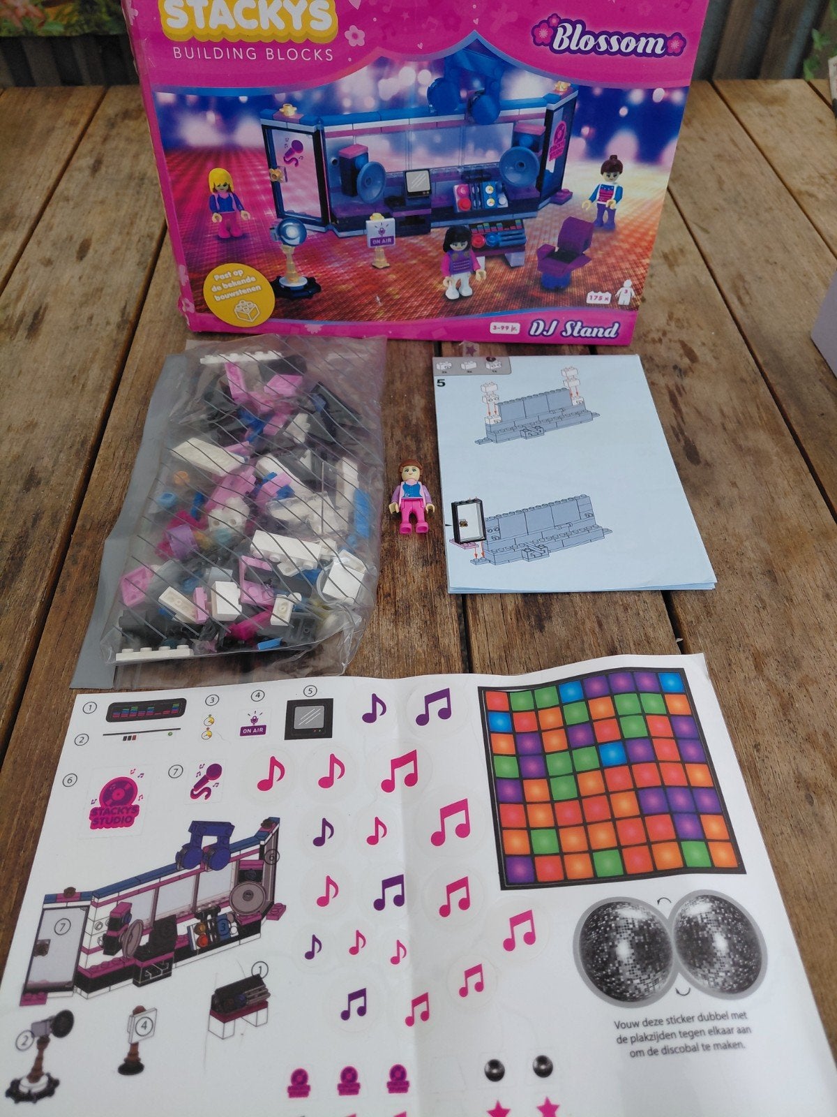 Stackys Blossom DJ Stand - Mist 2 poppetjes en blokjes, Ophalen of Verzenden, Gebruikt, Overige merken