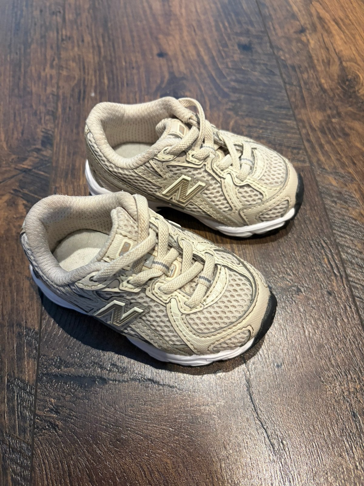 New balance 740 beige maat 20, Ophalen of Verzenden, Zo goed als nieuw, Jongetje of Meisje, Schoentjes