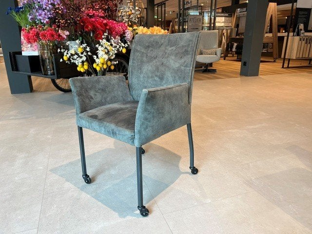 2x Eetkamerstoelen met Armleuning, van: 778,- voor: 389,-, Huis en Inrichting, Stoelen, Ophalen, Twee, Overige kleuren, Info@vissermeubelen.nl