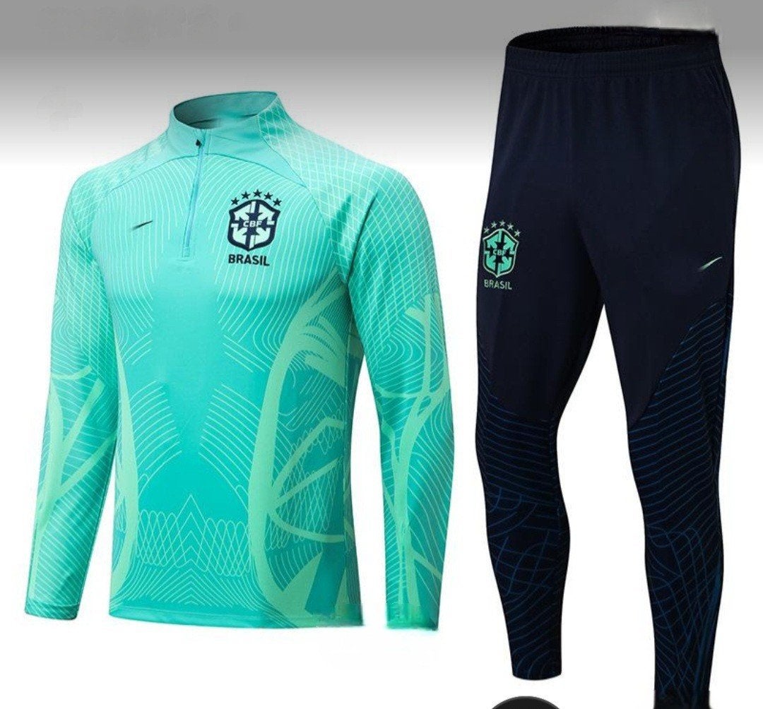 Nieuw Brazilië Trainingspak Maat 10 (Jongen of Meisje), Kinderen en Baby's, Kinderkleding | Overige, Ophalen of Verzenden, Nieuw