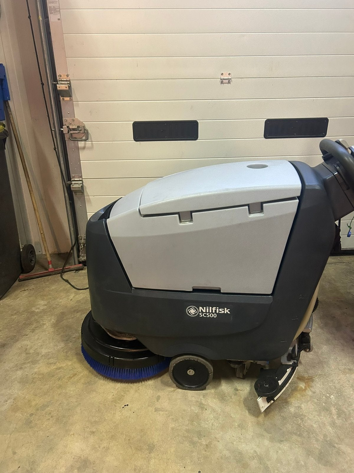 Schrobmachine Nilfisk SC 500, Ophalen of Verzenden, Zo goed als nieuw