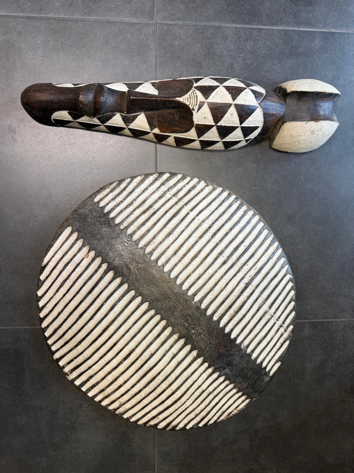 Set van 6 Afrikaanse maskers en schild - Handgesneden hout, Hout, Afrika, Masker, Handgemaakt