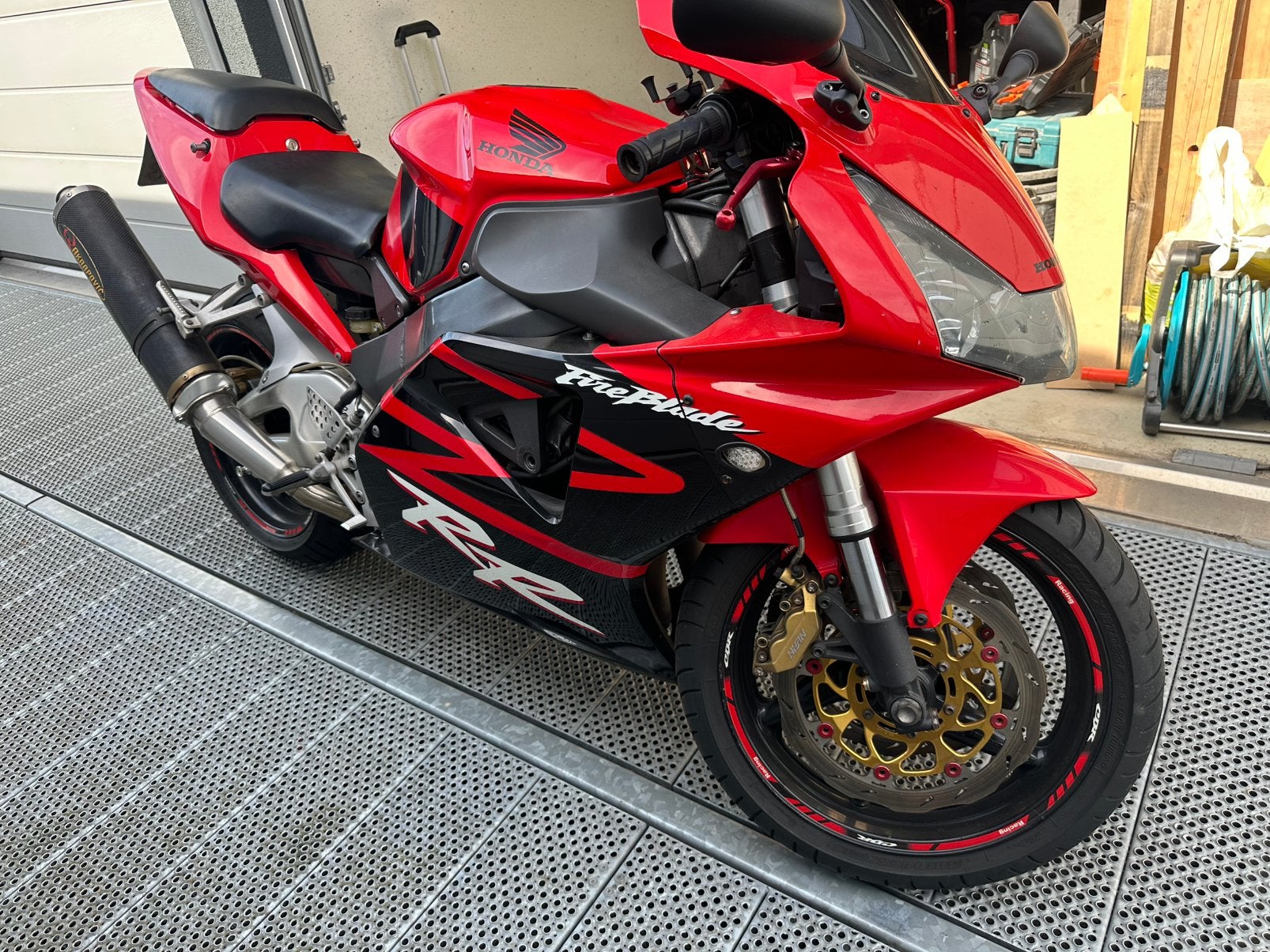 Honda Fireblade 954 rr, Occasion, 4 cilinders, Motorrijbewijs A, Super Sport