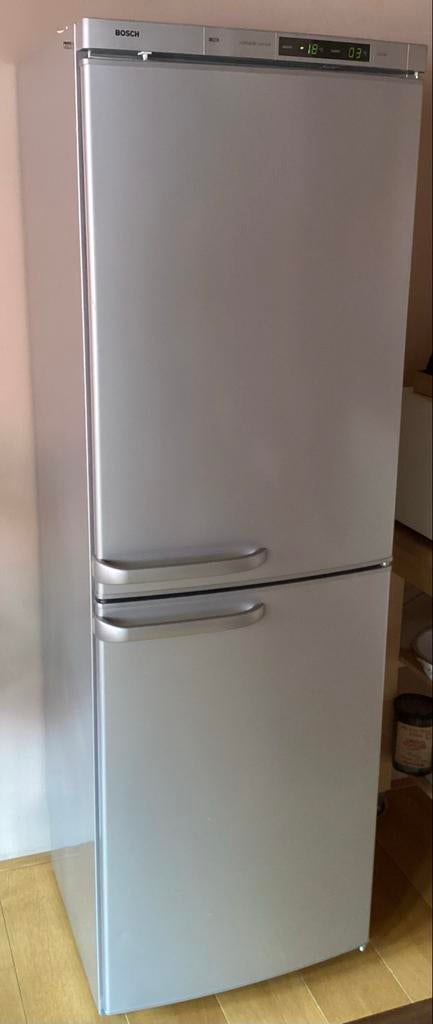 Keurige Bosch koel-vriescombinatie, Ophalen, Gebruikt, 200 liter of meer, 60 cm of meer