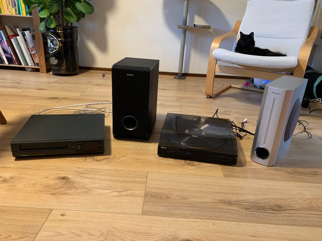 Platenspeler + speakers en videorecorder RUILEN, Ophalen, Gebruikt, Platenspeler, Philips