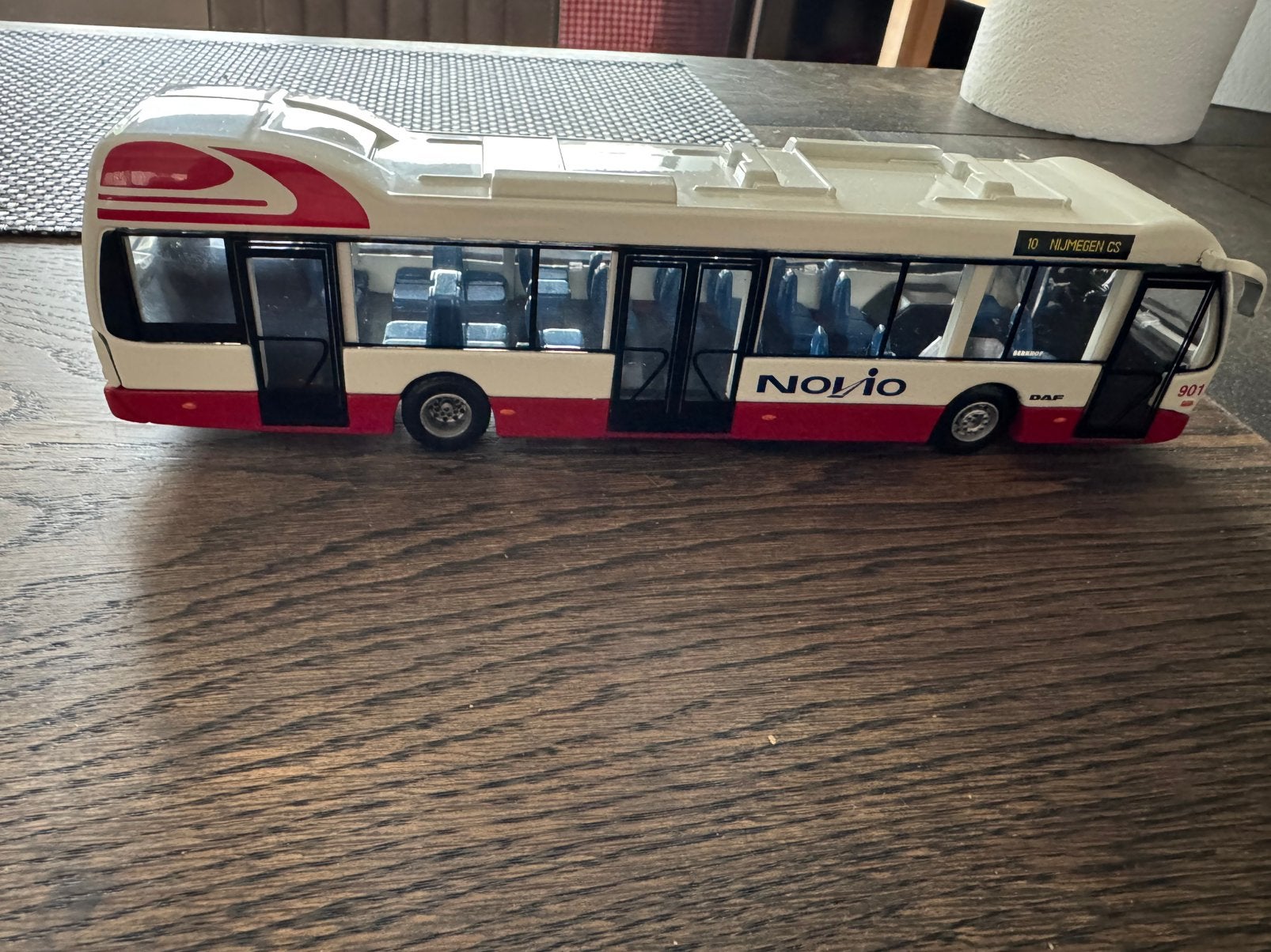 Novio Daf 1:50 modelbus Lion toys, Ophalen of Verzenden, Zo goed als nieuw, Bus of Vrachtwagen, Lion Toys