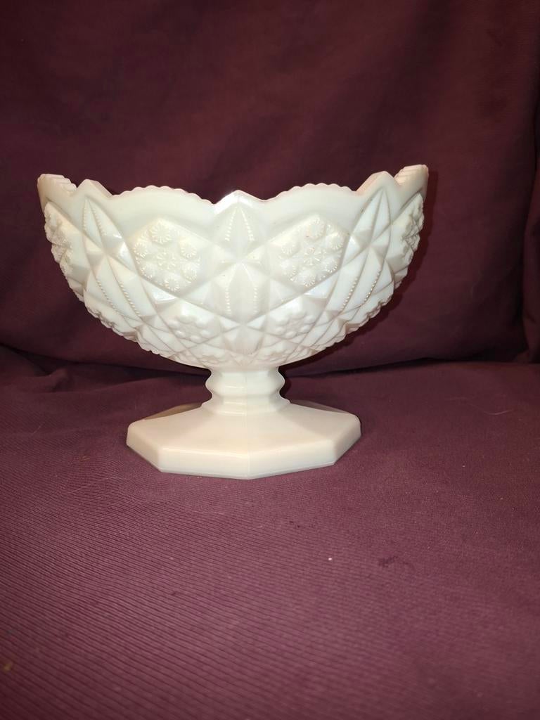 Kemple Toltec melkglas schaal op voet, jaren '60 Amerikaans, Antiek en Kunst, Ophalen of Verzenden