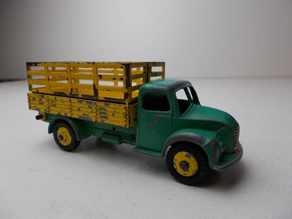 1954 Dinky Toys 343 FARM PRODUCE WAGON., Ophalen of Verzenden, Gebruikt, Bus of Vrachtwagen, Dinky Toys