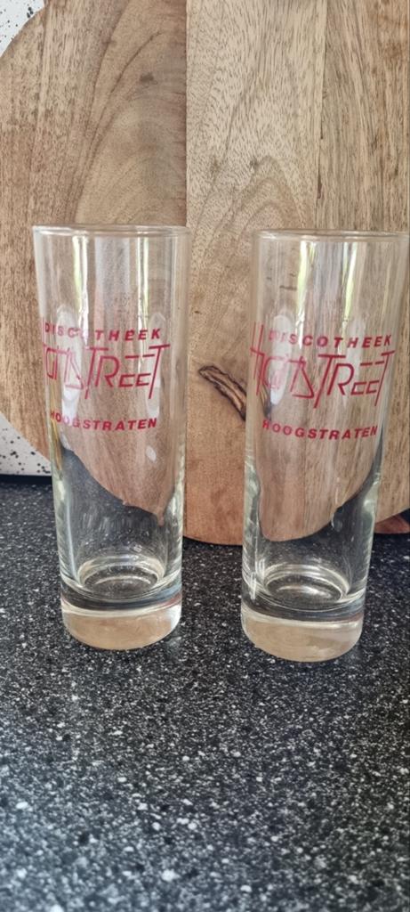 2 Longdrink glazen discotheek Highstreet Hoogstraten, Overige typen, Ophalen of Verzenden, Zo goed als nieuw, Glas