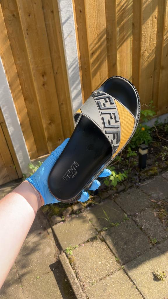 Nieuwe Fendi Slides - Perfect voor de Zomer, Ophalen of Verzenden, Nieuw, Zwart, Overige typen