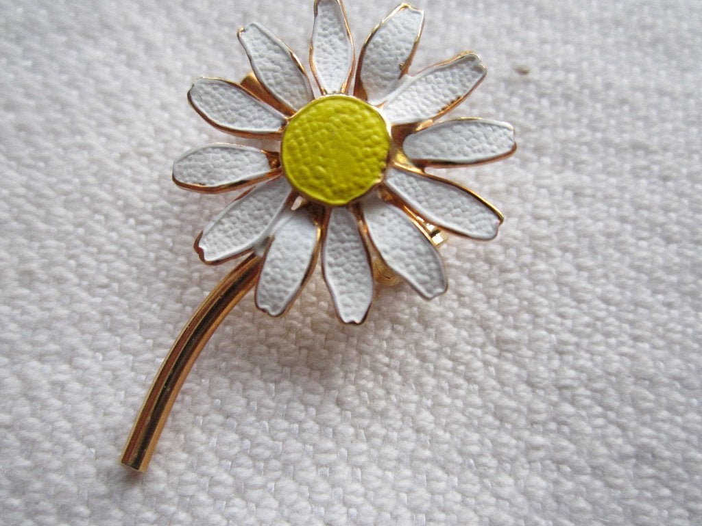 10.   Twee aparte oude broches, per stuk,  een is verkocht, Ophalen, Overige materialen, Broche