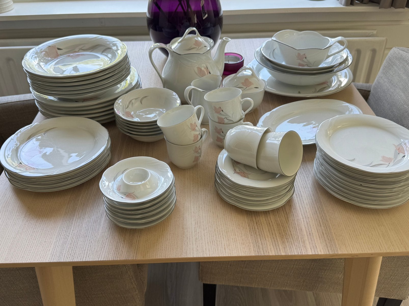 Compleet porselein servies, Huis en Inrichting, Keuken | Servies, Ophalen, Gebruikt, Overige stijlen, Porselein
