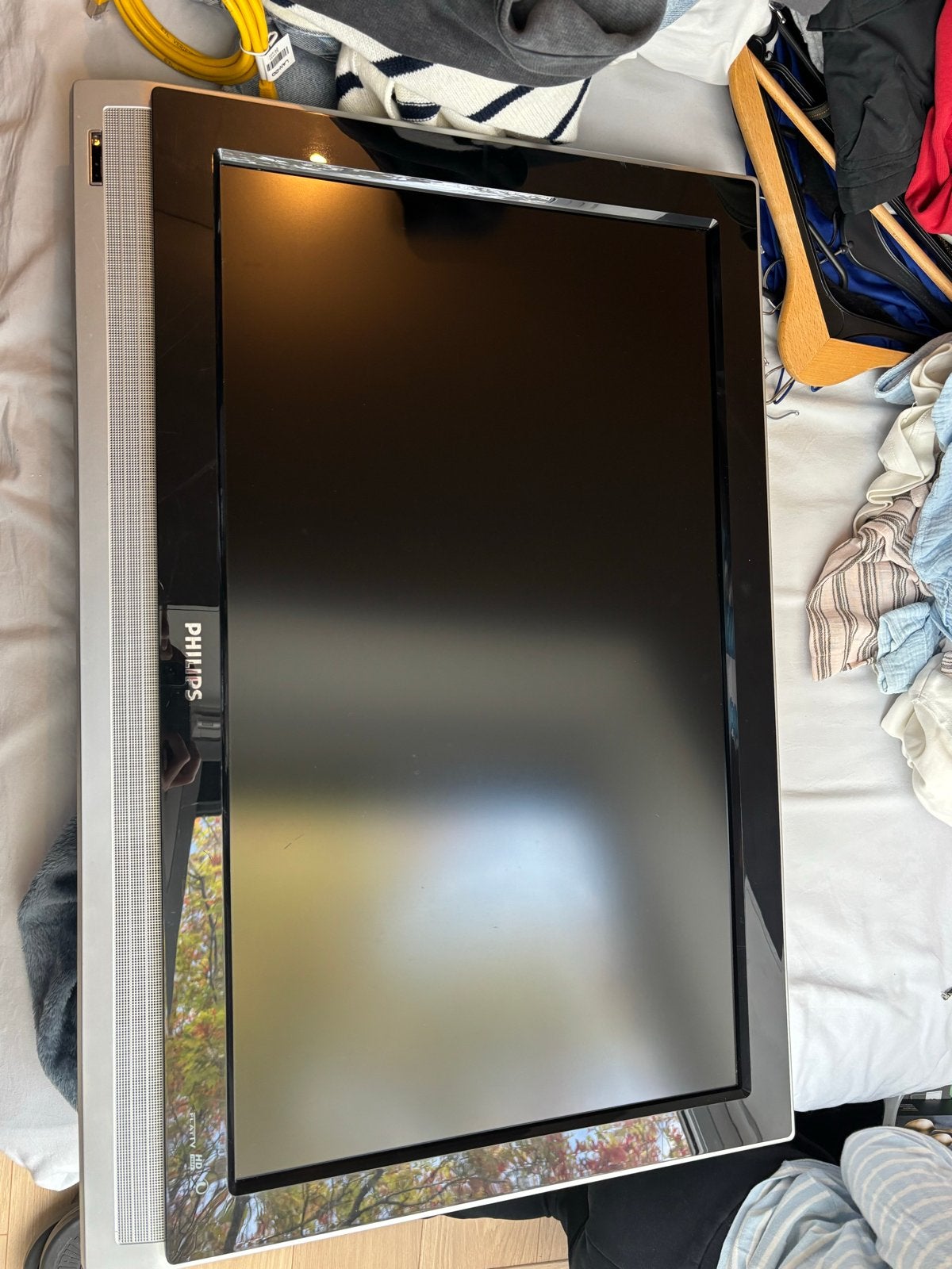 Philips TV 80cm breed met muurbeugel, Philips, Gebruikt, 50 Hz, 80 tot 100 cm