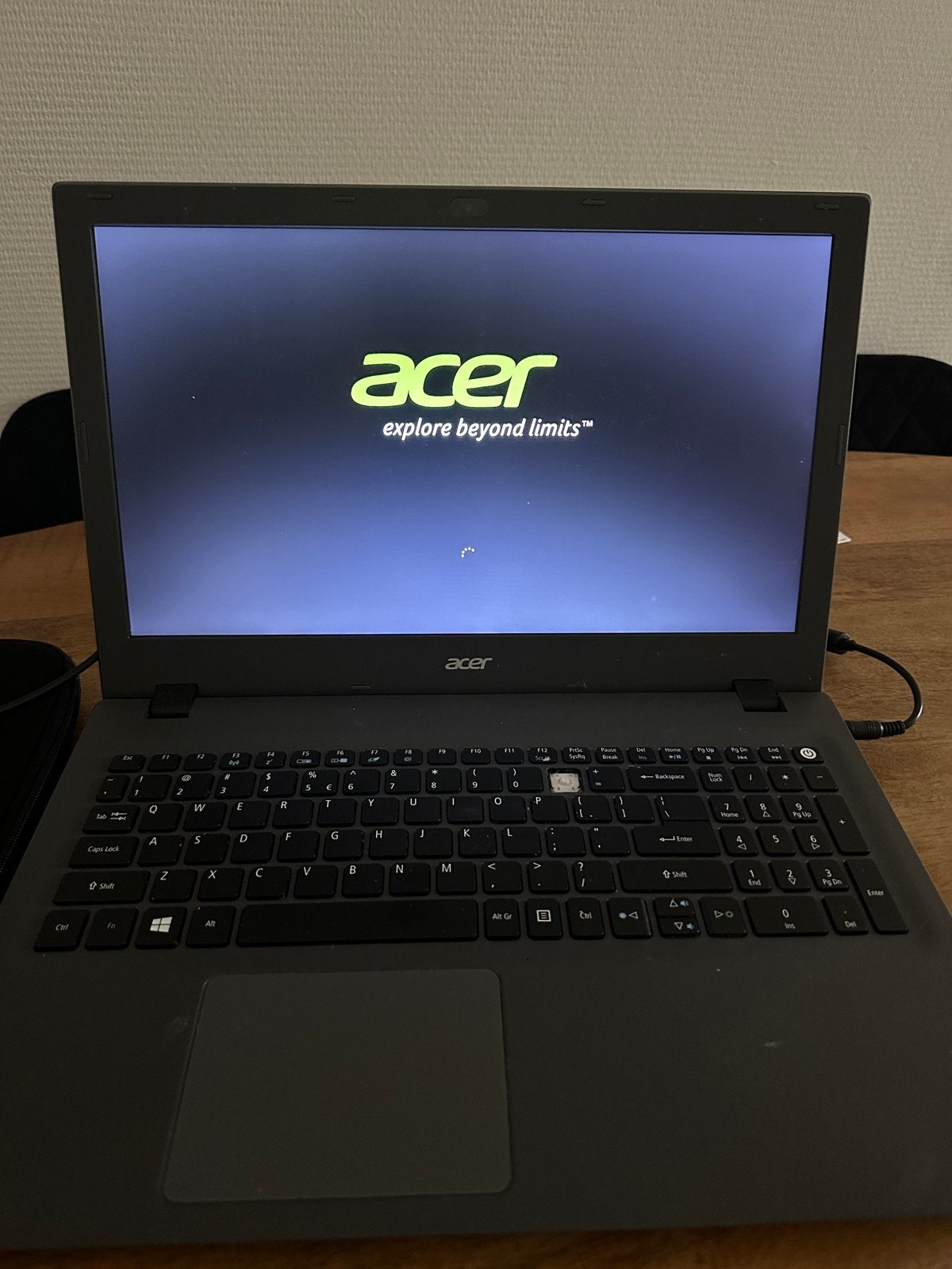 Acer laptop - Gebruikt met kleine gebruikssporen, Computers en Software, Windows Laptops, Ophalen of Verzenden, Gebruikt