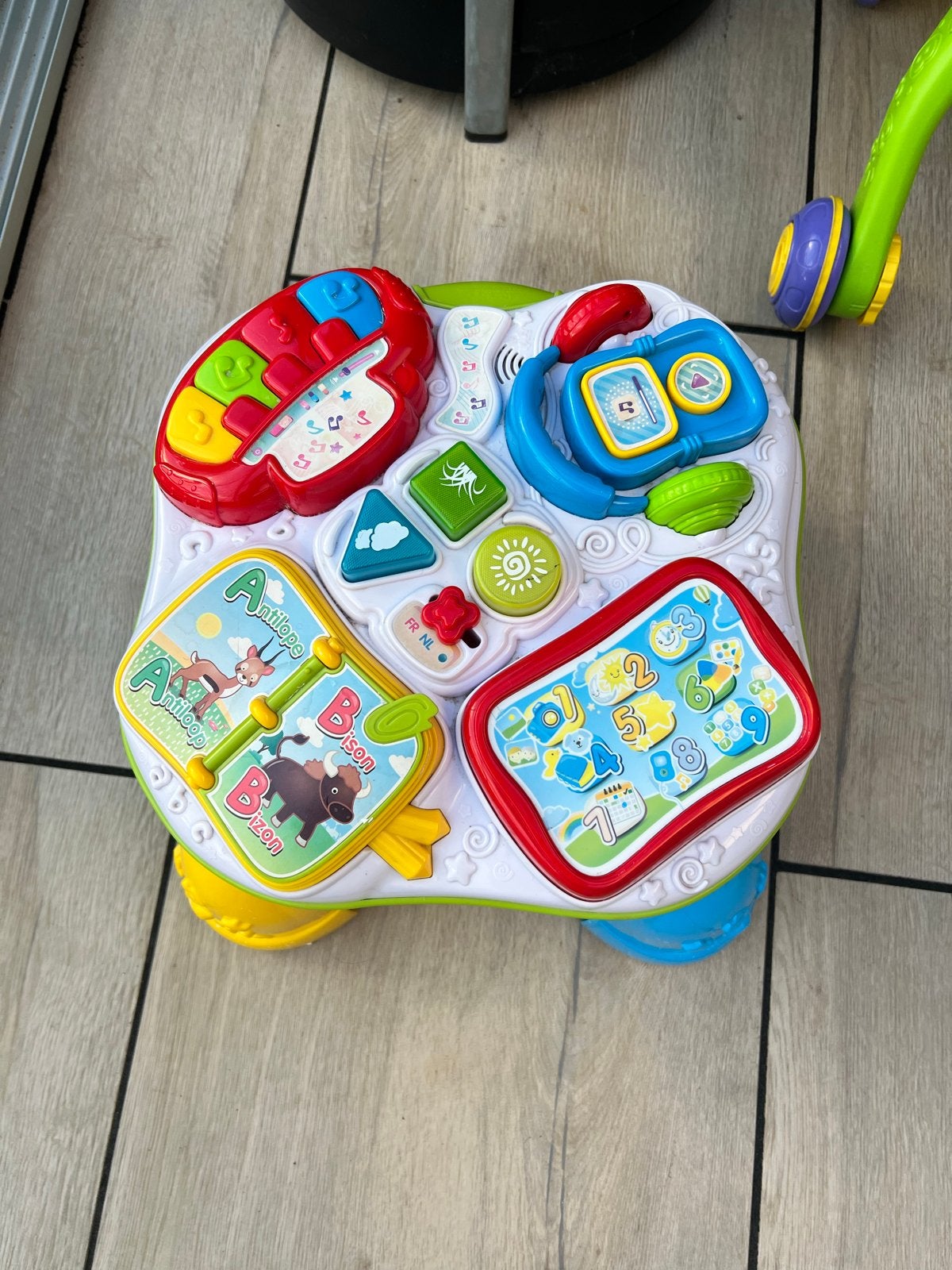 Baby Speeltafel met geluid en licht, Ophalen, Gebruikt, Overige typen, Met licht