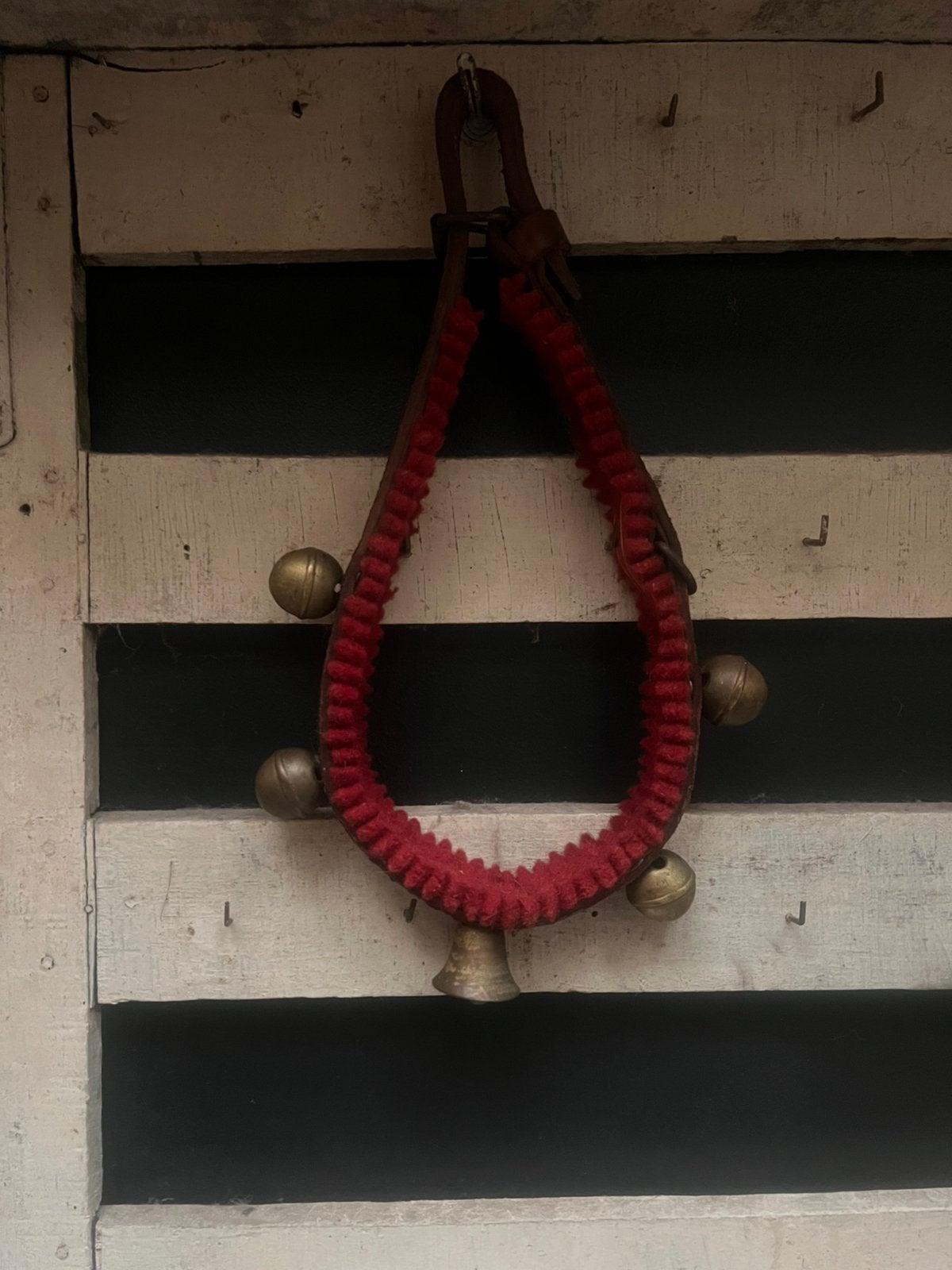 Antieke grote bellenband bellen riem paspop band antiek oud, Ophalen of Verzenden