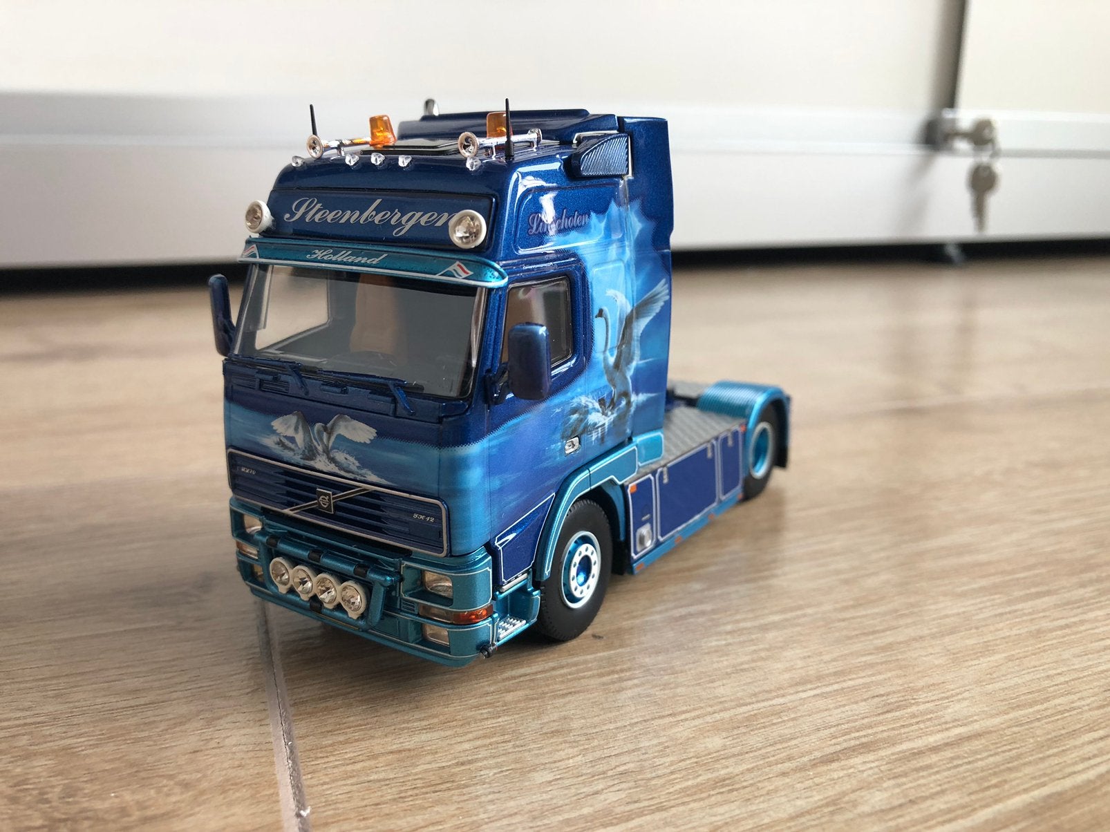 Tekno steenbergen volvo, Hobby en Vrije tijd, Verzenden, Zo goed als nieuw, Bus of Vrachtwagen, Tekno
