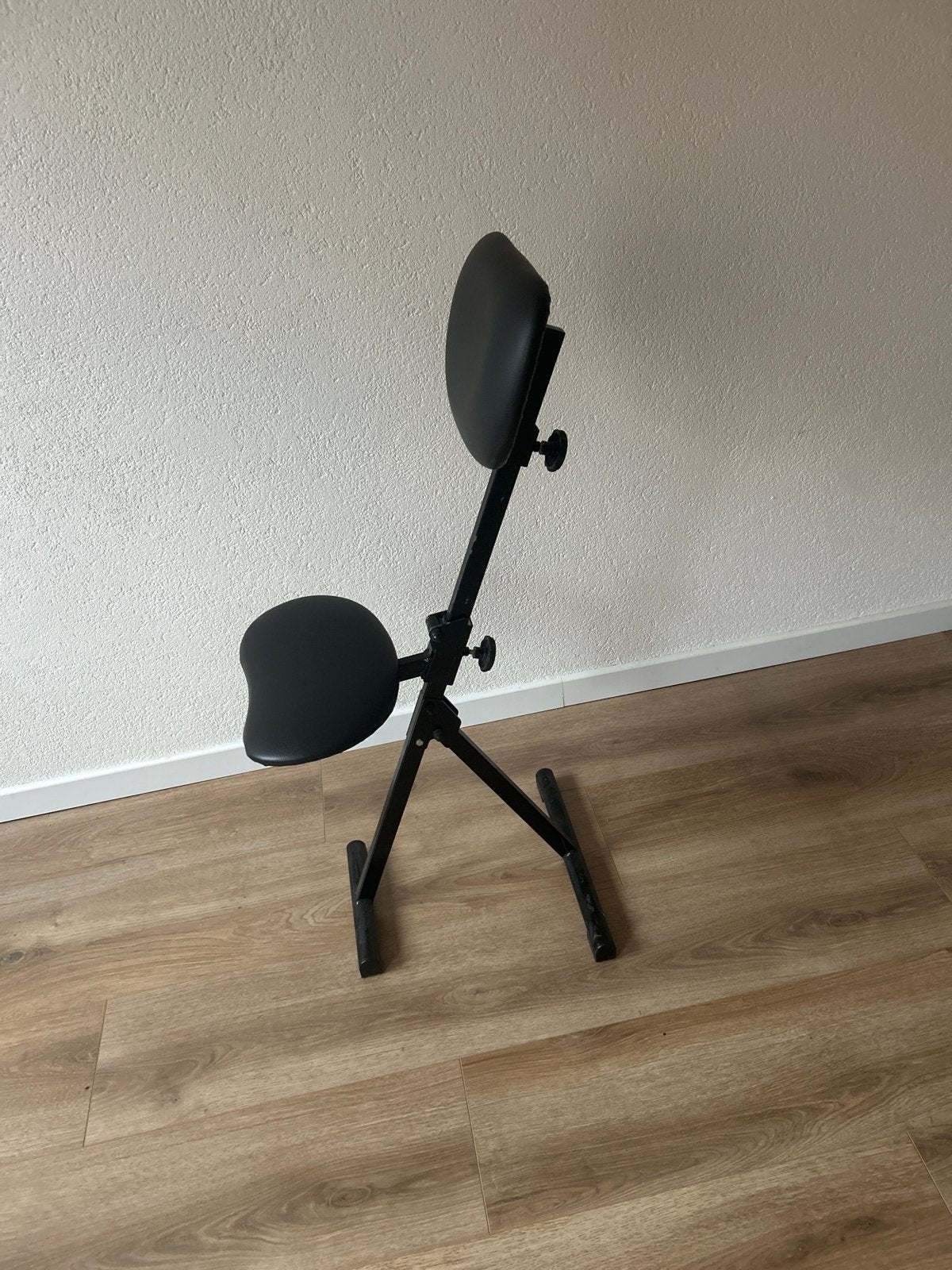 Keyboard stoel met rugleuning - Zwart inklapbaar, Gebruikt, Zwart, Ophalen of Verzenden, Metaal