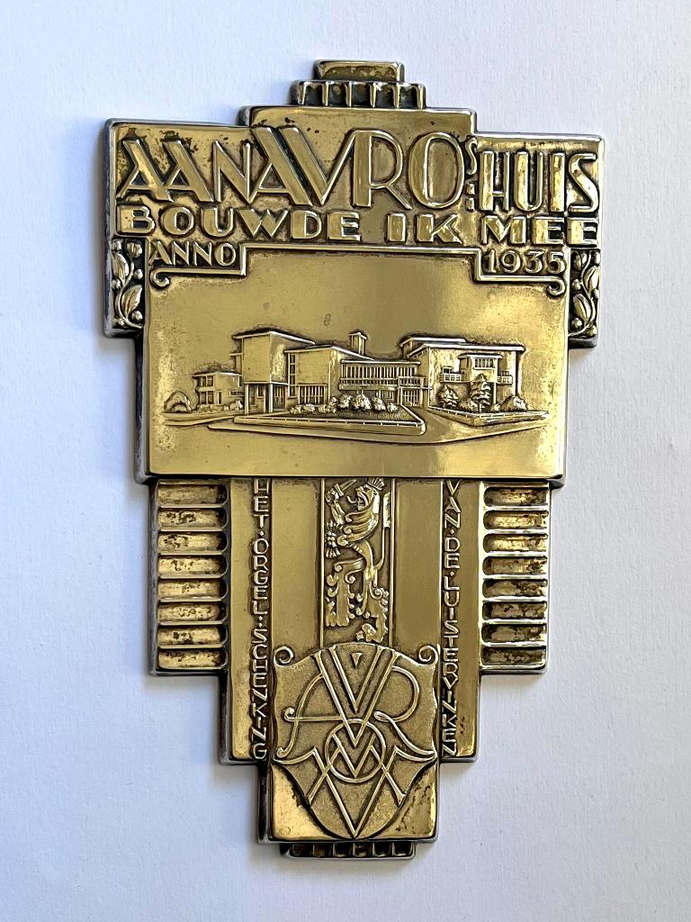 Chris van der Hoef AVRO 1935 Gero Zilver Amsterdamse School, Antiek en Kunst, Ophalen of Verzenden, Zilver