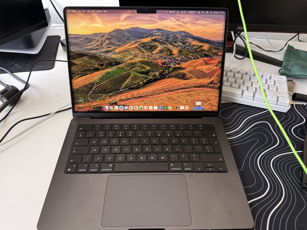 Macbook Pro M4 pro 14 inch inc. accessoires!, Computers en Software, 1 TB of meer, Qwerty, Overige groottes, Zo goed als nieuw