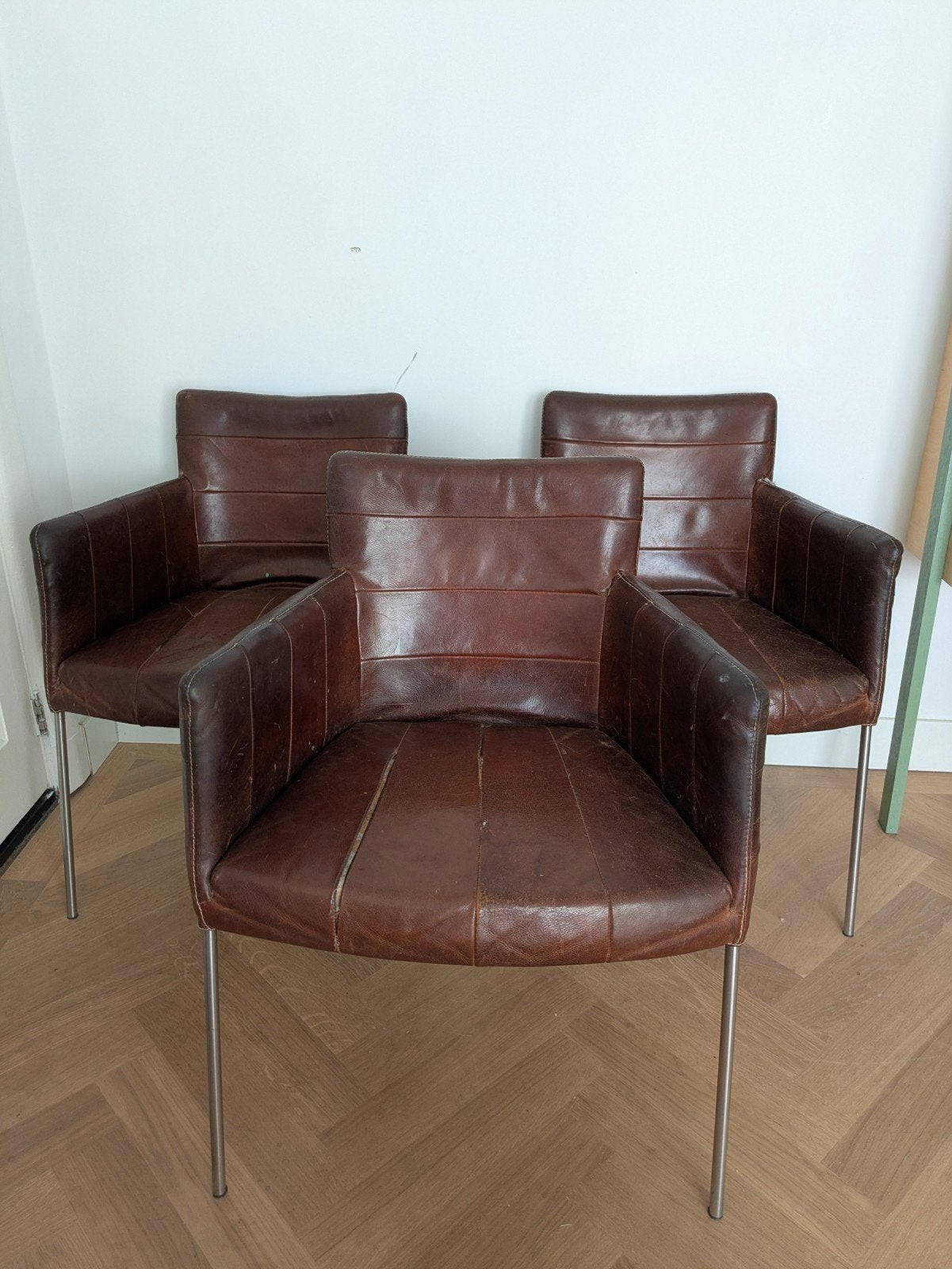3 originele LABEL Tiba eetkamerstoelen - Gerard vandenberg, Ophalen, Gebruikt, Leer, Design, Tijdloos