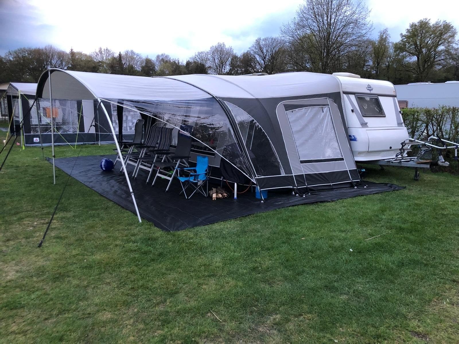 Hobby 495 UK | 5-6 persoons | Unico voortent+luifel! | 2000, Caravans en Kamperen, Treinzit, Particulier, 5 tot 6 meter, Tot en met 6