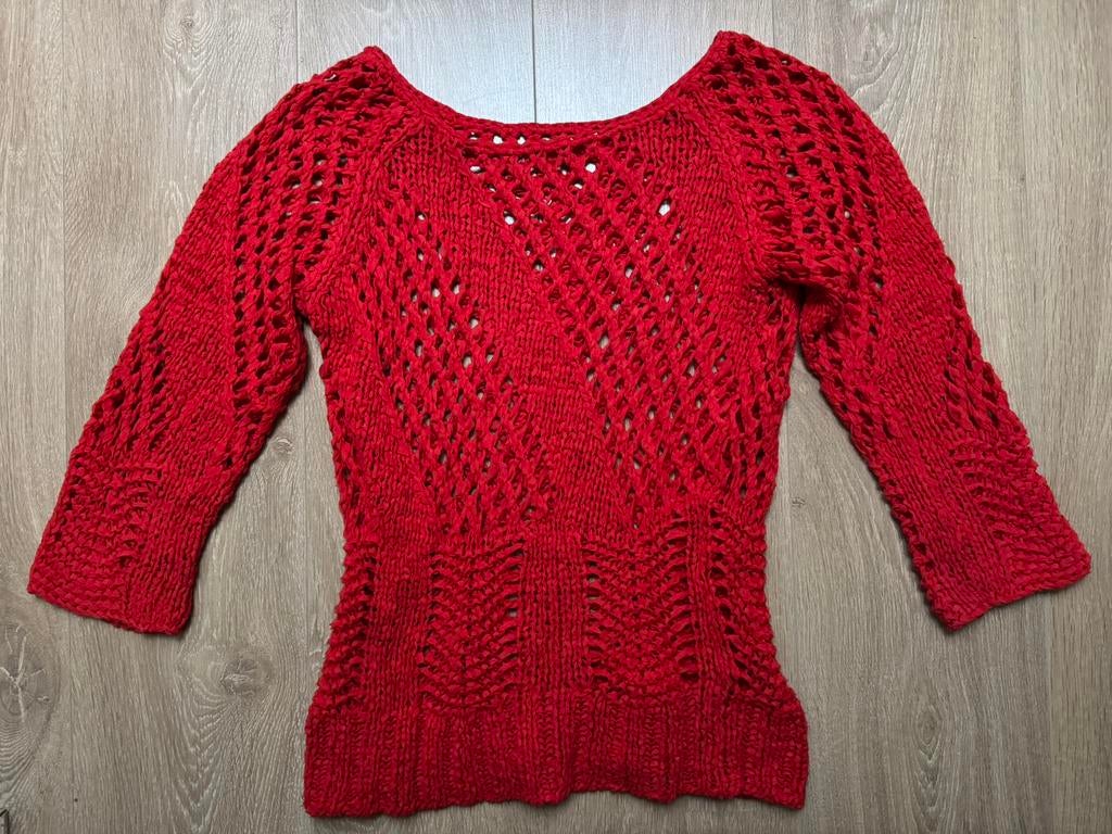 Dames gaten trui rood maat S/M, Kleding | Dames, Truien en Vesten, Ophalen of Verzenden, Gedragen, Maat 36 (S), Rood