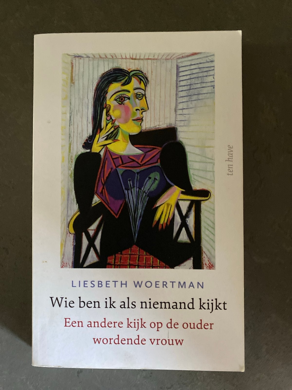 Wie ben ik als niemand kijkt - Liesbeth Woertman, Boeken, Ophalen of Verzenden, Zo goed als nieuw, Nederland