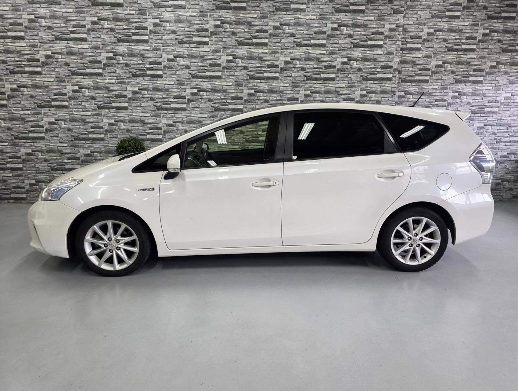 Toyota Prius Wagon 1.8 Aspiration 96g*HeadUp*Camera*Panodak!, Auto's, Euro 5, 136 pk, Gebruikt, 4 cilinders