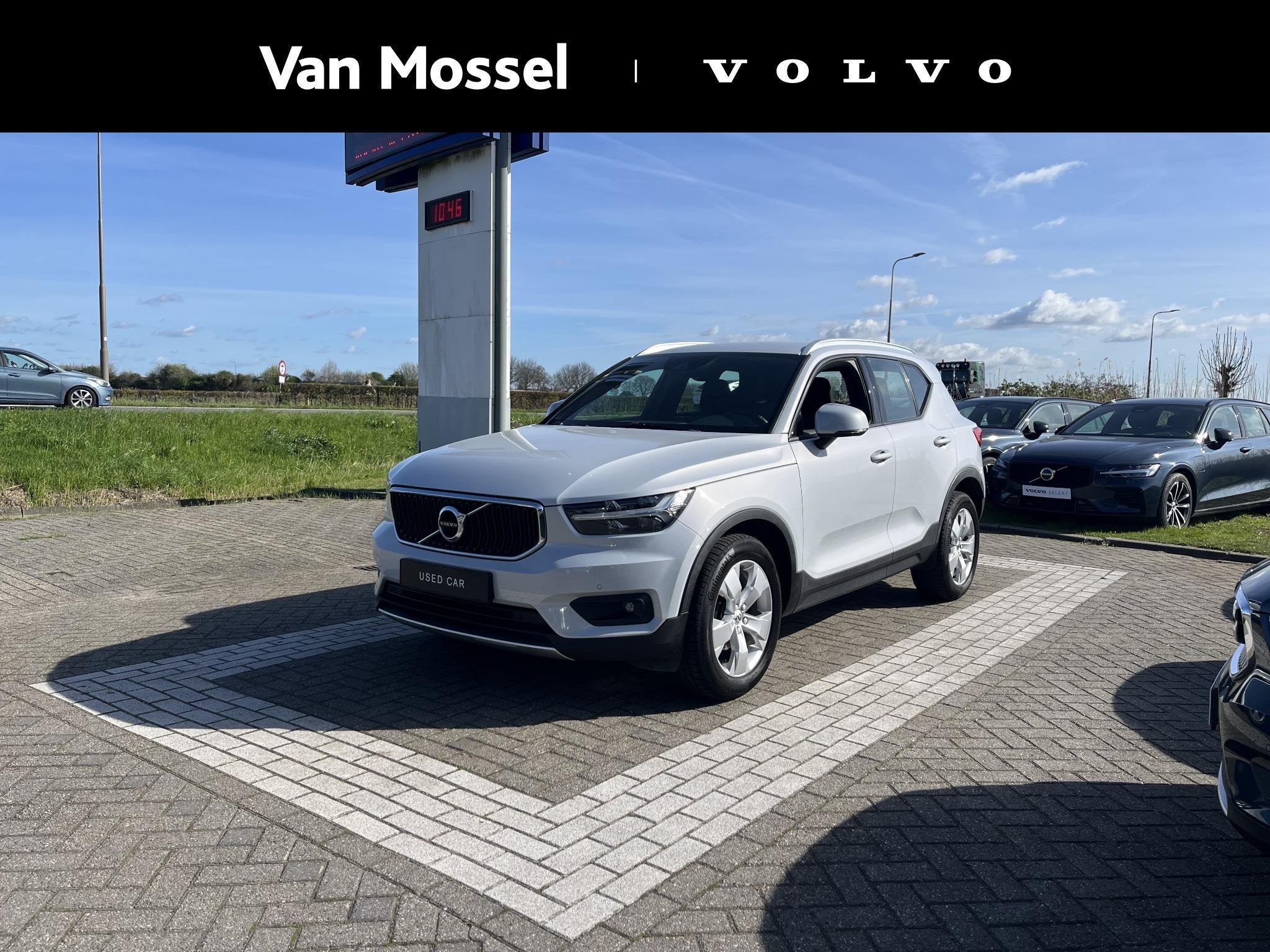 Volvo XC40 T2 Momentum Pro | Parkeercamera | Keyless Entry |, Auto's, Volvo, Voorwielaandrijving, 12 maanden, Gebruikt, Euro 6