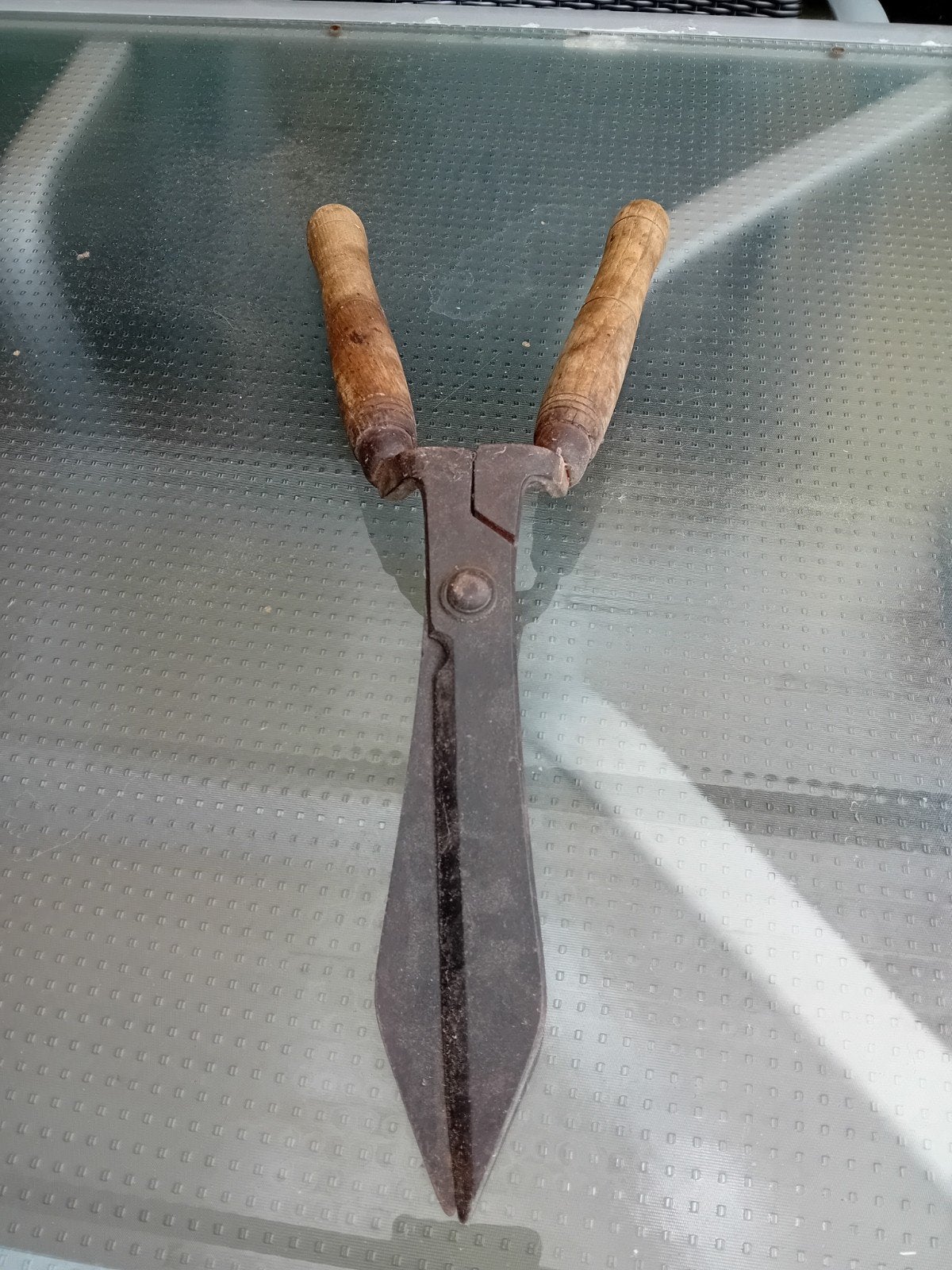 Oude heggenschaar - 55cm totaal, 22cm schaarblad, Ophalen of Verzenden, Gebruikt, Handmatig