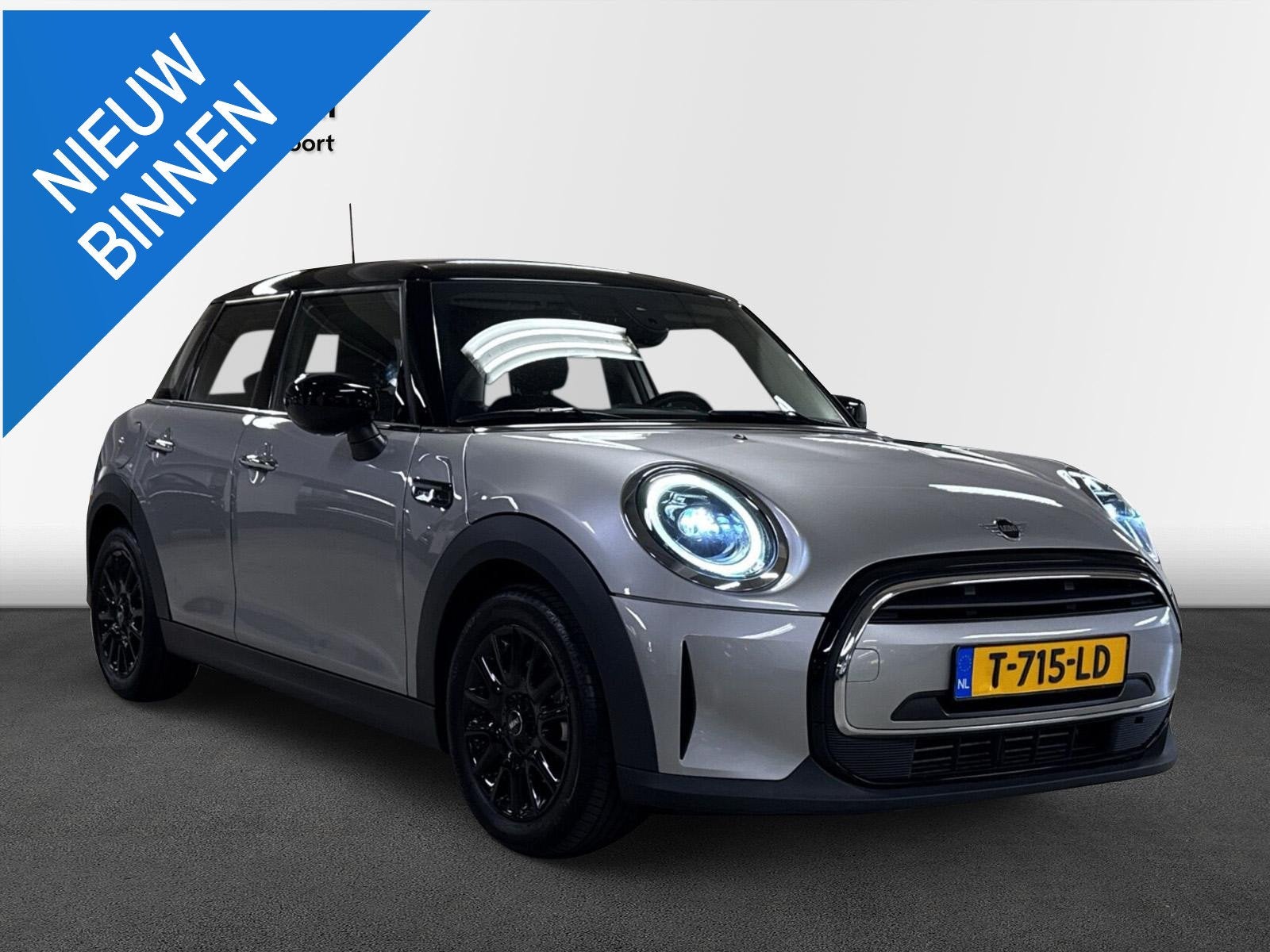 MINI 5-Deurs 1.5 Cooper Camden Edition Automaat, 12 maanden, 136 pk, Gebruikt, Leder en Stof