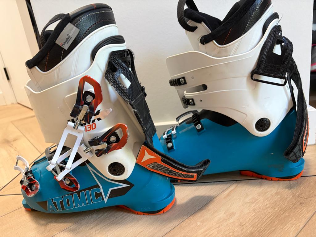 Atomic Hawx Magna 130 skischoenen 2016 (28,0-28,5), Sport en Fitness, Skiën en Langlaufen, Ophalen, 100 tot 140 cm, Schoenen, Zo goed als nieuw