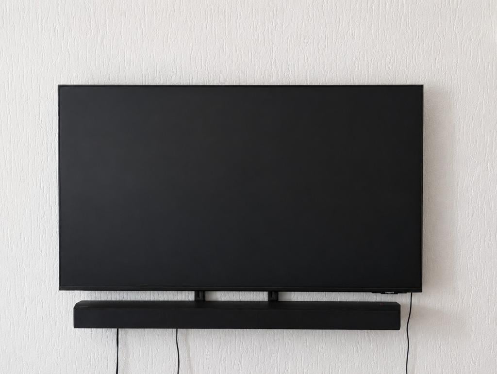 Samsung Smart tv 43 inchmet Samsung soundbar en ophangbeugel, Ophalen, 50 Hz, Zo goed als nieuw, Samsung