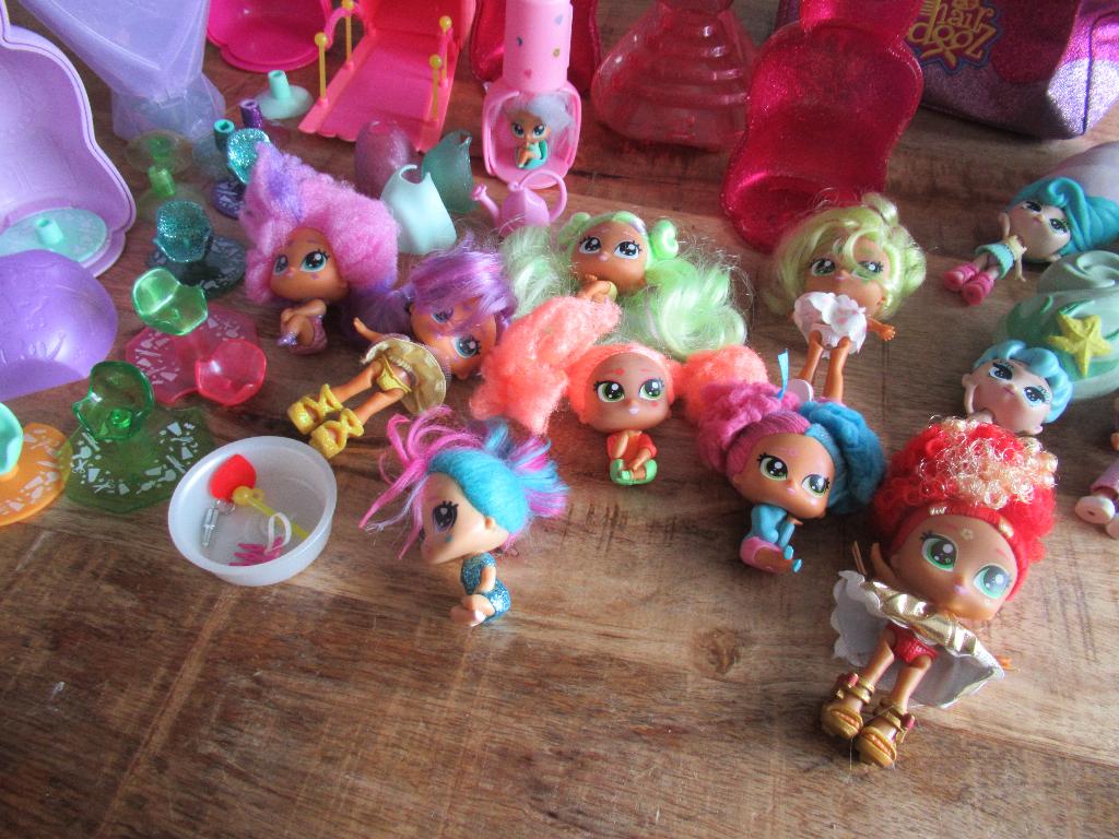 Partij met Hair Dooz Hairdooz Poppetje met extra Accessoires, Ophalen of Verzenden, Zo goed als nieuw