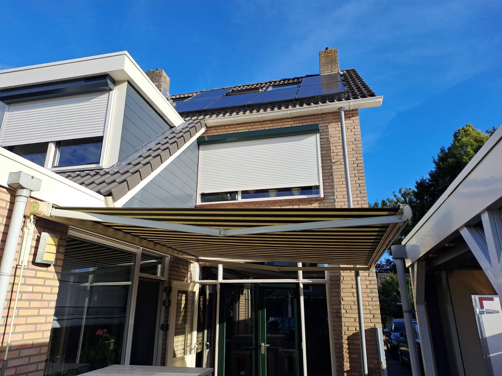Knikarmscherm - Groen/creme wit gestreept - Handbediend, Ophalen, Gebruikt, 250 cm tot 450 cm, Knikarmscherm