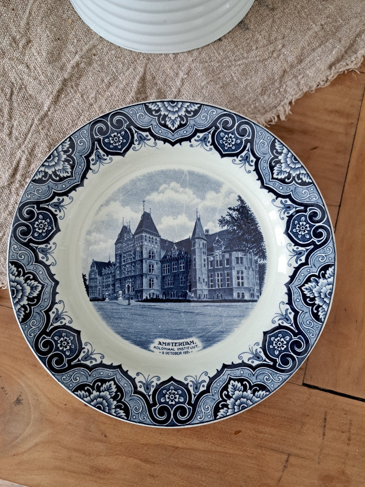 Wandbord societe ceramique maestricht, Antiek en Kunst, Antiek | Wandborden en Tegels, Ophalen